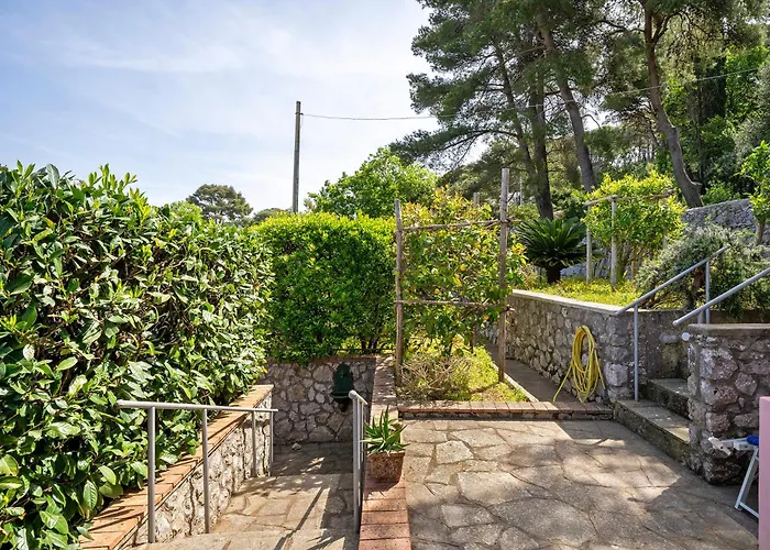 Caterina Villa Capri